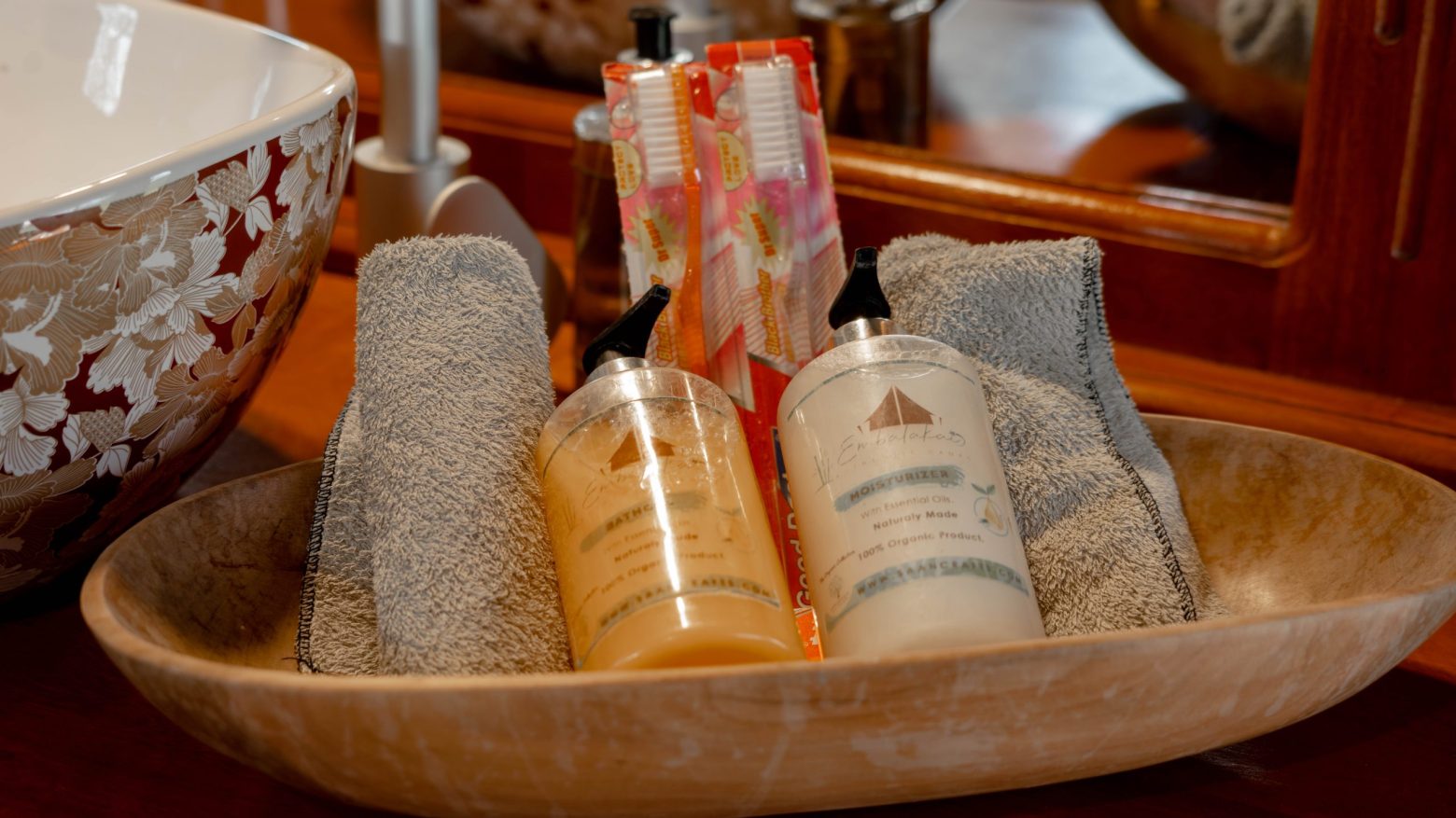 Serengeti Camp ensuite bathroom